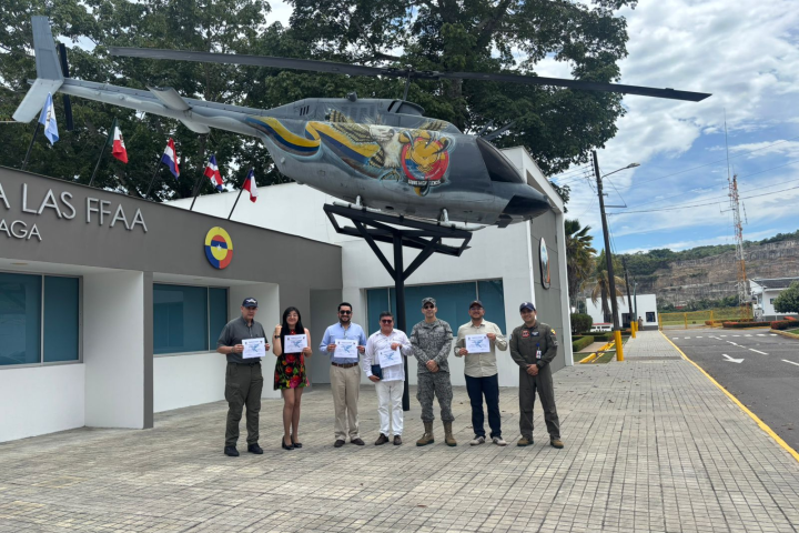 Universidad La Gran Colombia fortalece lazos con la Fuerza Aeroespacial Colombiana en visita al Comando Aéreo de Combate No. 4